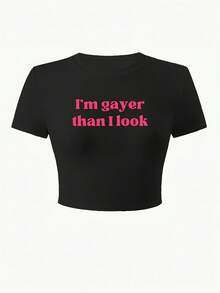 Y2K-Style Women's Cropped T-Shirt Top. Black Cropped Short Sleeve T-Shirt With Pink "I'm Gayer Than I Look" Text - 黑色 - 查看 1