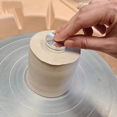 1Pcs Ceramic Clay Pottery Throwing Trimming Spinner Tool Rotary Rotary Clay Small Tools Pottery Wheel Metal Bearing Rotary Disc