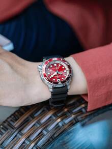CITIZEN ساعة غوص Ec o-Drive Promaster للرجال بمينا أخضر وعقارب وعلامات مضيئة وإطار دوار - الأحمر - مشاهدة 7