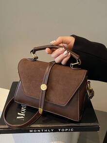 Túi đeo chéo vuông kiểu dáng cổ điển mới, khóa kim loại trang trí, dây đeo điều chỉnh được, màu nâu cà phê, thiết kế nắp gập, phù hợp cho các hoạt động thể thao ngoài trời, đi làm, mua sắm, đi học, du lịch ngắn ngày. - Cà phê nâu - Xem 8