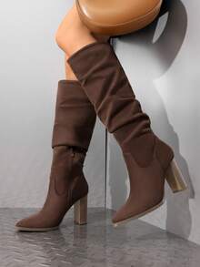 Botas altas para mujer de puntera puntiaguda, tacón grueso y bloque, de ante, con cremallera lateral, cómodas y de moda, estilo holgado, para otoño/invierno - Marrón Chocolate - Ver 3