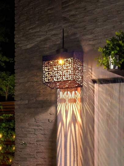 Outdoor Solar Projection Lamps, With Waterproof Effect, Wall Hollowed-Out White Light Projection Decoration, Warm Family Outdoor Garden Lamp Decoration, Suitable For Terrace, Staircase, Outdoor Wall, Fence And Other Decorative Lamps