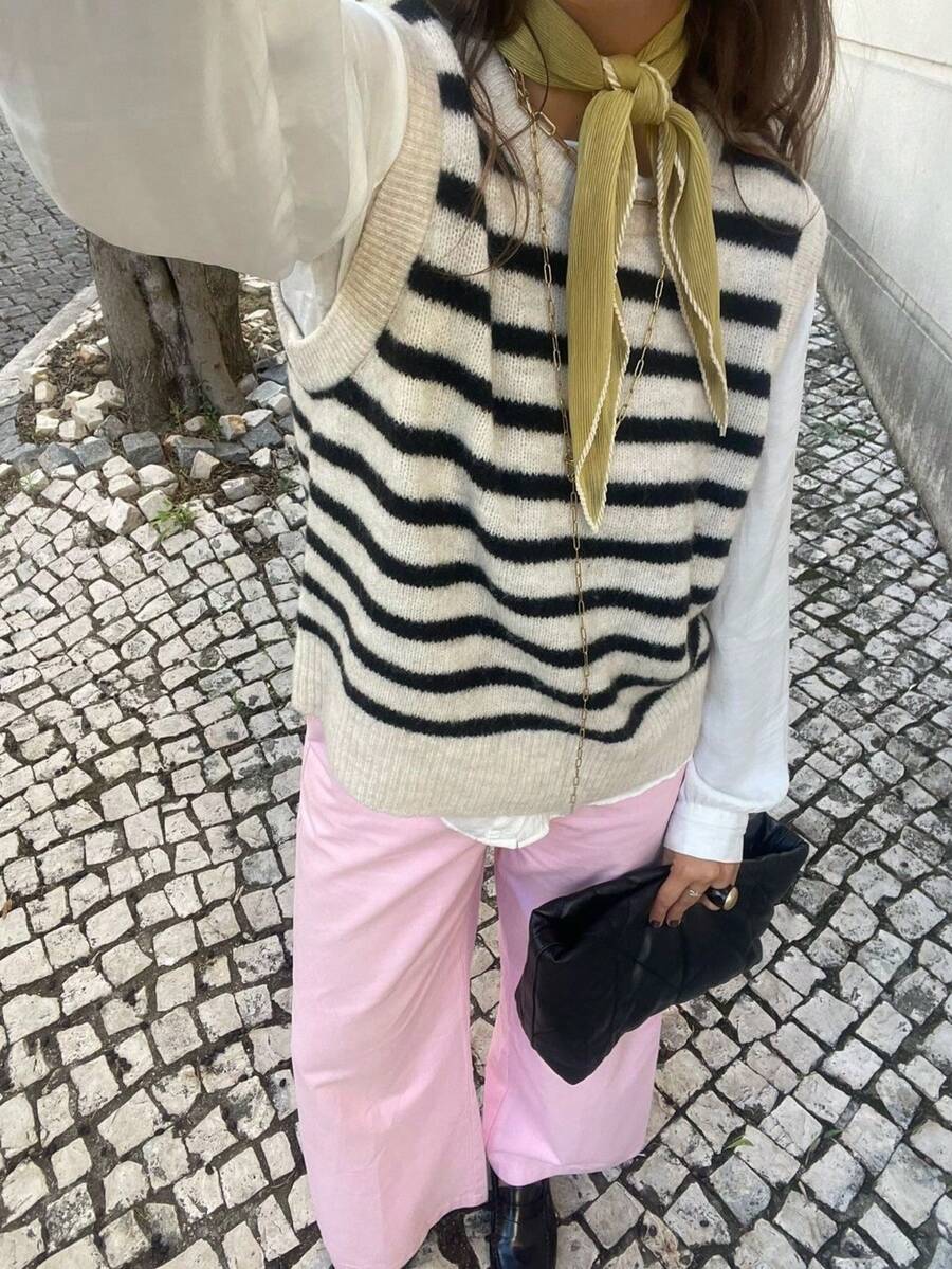 EAVA Fashionable Women's Round Neck Rib-Knit Sweater Vest Stripe Pattern Regular Length Knit Top