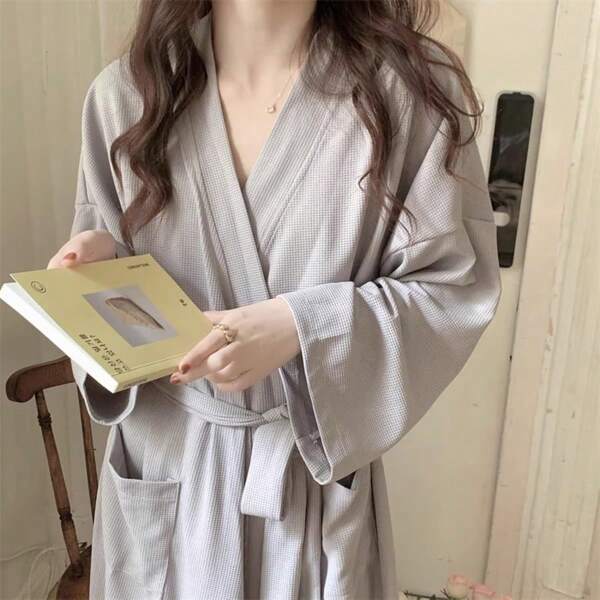 1 Paar unisex bequemer Bademantel, dicker langer Bademantel, weiche, locker sitzende Loungewear, mit Gürtel und Taschen, saugfähiger langer Bademantel, Badezimmer Zubehör