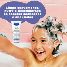 Shampoo Mustela Cachos Desembaraçados 200ml - Transparente - Visão 4