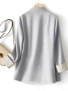 Blazer regular de mujer con parche a rayas y un botón - Gris Claro - Ver 2