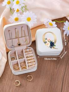 1 pezzo Scatola portaoggetti per gioielli con iniziale floreale a forma di rosa, scatola portaoggetti da viaggio in pelle PU bianca portatile da A a Z, scatola portaoggetti nera, scatola portaoggetti rosa mini portatile con cerniera, per conservare collane, anelli, pendenti, bracciali, orecchini, confezione regalo per gioielli, adatta come regalo per la mamma, regalo di matrimonio, regalo per damigella, regalo per anniversario, regalo di Natale e regalo per la fidanzata.
