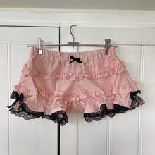 Women's Summer Ruffled Shorts With Black Lace Trim For Daily Wear With Bow Detail And Layered Design - Pink - View 4