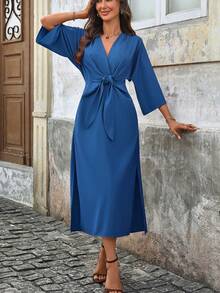Vestido casual de mujer de unicolor con cuello en V cruzado, cintura con lazo y manga 3/4