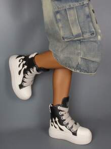 厚底时尚女式踝靴圆头厚底女士运动鞋硫化鞋系带设计师哥特朋克摇滚短靴黑色短裤