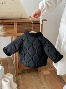 1件男婴黑色高领休闲舒适长袖开衫外套，冬季