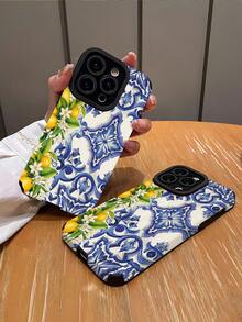 1 pieza Funda de teléfono suave vintage con patrón floral azul vertical, compatible con Apple 15/15PLUS/15PRO/15PROMAX, resistente al agua, a los golpes y a los arañazos - Multicolor - Ver 2