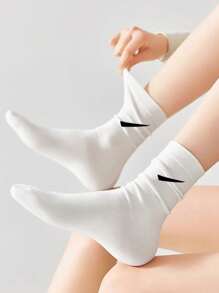 1/3/5/10/15/20 Pairs Women's Solid Color Oblique Stripe Comfortable Simple Style Postpartum Socks, Moisture-Wicking Mid-Calf Socks - White - View 5