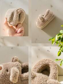 1 par de pantufas infantis de pelúcia com estampa de urso de desenho animado, antiderrapantes, de salto baixo e quentes para uso interno, adequadas para outono/inverno - Caqui - Ver 7