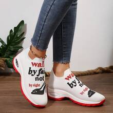 Women's Mid-Top Sports Shoes With Air-Cushioned EVA Sole, "Walk By Faith" And Red Accents - Slip-On Casual Shoes Suitable For All Seasons, Hand-Washable Knitted Fabric, All-Season Footwear, Bold Pattern Design, Air-Cushioned Shoes - 紅色 - 查看 4