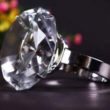 5厘米/1.97英寸水晶玻璃大钻戒指，水晶钻石装饰，创意公司周年纪念婚礼装饰，透明闪亮玻璃订婚戒指，波西米亚奢华风格，时尚个性化女士结婚戒指，适合婚礼、家居桌面装饰，全年供应，无电镀，无镶嵌，玻璃材质 - 彩色 - 查看 12