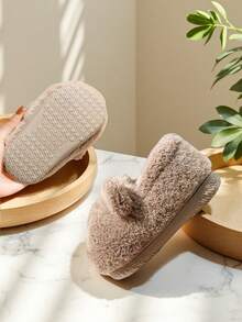 1 par de pantufas infantis de pelúcia com estampa de urso de desenho animado, antiderrapantes, de salto baixo e quentes para uso interno, adequadas para outono/inverno - Caqui - Ver 8