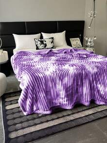 Frazada Aborregada Tie-Dye Confort Premium en Tres Tamaños: Individual, Matrimonial y Queen. Frazada Sherpa: Lujo y Comodidad para Tu Cama. Estilo y Calidez con la Nueva Frazada Aborregada - Morado - Ver 2