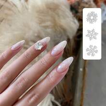 150 pezzi Mini fiocchi di neve in metallo, ciondoli e decorazioni natalizie bianche ottagonali da 0,51 cm, decorazioni per unghie fai-da-te, abbellimenti per scrapbooking, progetti artigianali per le vacanze, decorazioni per feste a tema, materiali per artigianato invernale, Natale, stagione festiva - Ciondoli fiocchi di neve in blocco per decorazioni per la casa, confezioni regalo, decorazioni per l'albero, matrimoni, aule, feste in ufficio, lavoretti per bambini, piccole decorazioni a forma di fiocco di neve, forniture per artigianato in metallo, accessori fai-da-te stagionali