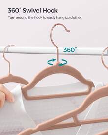 SONGMICS Móc treo quần áo nhung, Bộ 50 móc treo quần áo có móc xoay màu đen, chống trượt, dài 17,1 inch dùng cho áo khoác, áo sơ mi, váy, quần, cà vạt, màu nâu caramel Móc treo quần áo tiêu chuẩn Back To School - màu nâu - Xem 6