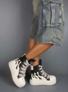 厚底时尚女式踝靴圆头厚底女士运动鞋硫化鞋系带设计师哥特朋克摇滚短靴黑色短裤