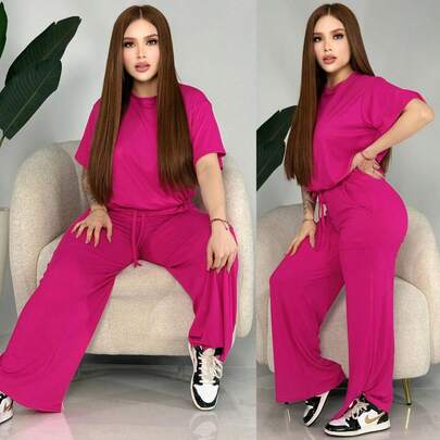 ¡Comodidad y estilo en un solo conjunto! Dale un upgrade a tu outfit con nuestro conjunto de 2 piezas: blusa con resorte + pantalón súper cómodo. Disponible en varios colores, unitalla y XL. ✨