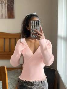 Women's Spring And Autumn Pink Cross-Cut Low-Cut Deep V-Neck, Frill Edge And Lace-Up Design, Sexy And Self-Cultivation Long-Sleeved Knitted Top
