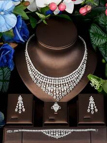 1 set de bijuterii decorate cu zirconiu cubic, pietre prețioase verzi, potrivite pentru ținute formale feminine