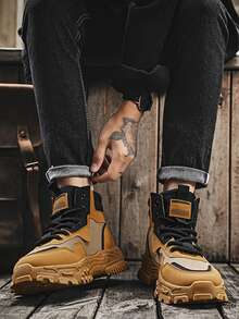 Botas de caña alta cómodas y transpirables de estilo retro para hombre, botas de hombre con suela gruesa y diseño elevado, botas de viaje para el desierto, zapatos de caña alta transpirables para hombre, zapatos informales para fiestas, zapatillas deportivas informales para estudiantes, botas de piel de caña media, zapatos de  para obras, perfectas para combinar con jerséis. - Caqui - Ver 6