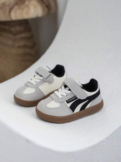 A Pair Of Children's Training Shoes With Soft Leather Surface And Casual Shoes, Round Head Low-Top With Hook And Loop, Boys' Outdoor Sports Shoes, Suitable For Spring And Autumn, Outdoor Leisure And Entertainment
