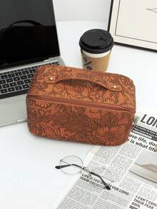 1 pieza Bolsa de cosméticos de PU con relieve de rosa, bolsa de cosméticos de lujo con relieve de caramelo, bolsa de cosméticos casual portátil, bolsa de cosméticos con cremallera de moda, bolsa de almacenamiento de cosméticos para viajes y vacaciones