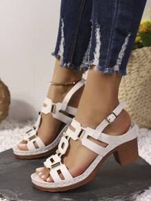 Sandali con tacco spesso intrecciati in stile retrò da donna, sandali con chiusura a fibbia e design traforato, sandali casual da giorno, da vacanza o da ufficio con tacco spesso adatti per l'estate