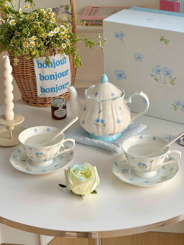 1 Set Blue Floral Bunny Ceramic Teapot, Cup & Saucer Dinnerware Set, French Chic Floral Bunny Coffee Pot, Cup & Saucer Beverage Set, Suitable For Restaurant, Living Room, Cafe