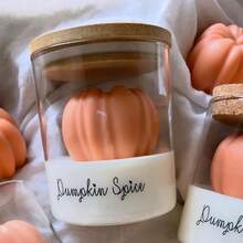 Halloween Kürbis duftende Kerze im Glas, luxuriöse Nischenkerze, Geburtstagsgeschenk, Heimdekoration, Ornament, Kerze, Hochzeitsdekoration, ideales Geschenk