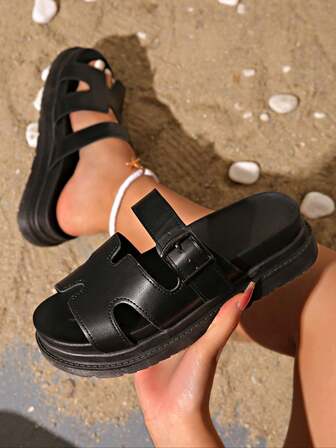 2025年夏季新款时尚百搭女士凉鞋，尺码35-43，加大码防滑耐用休闲拖鞋