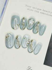 Bộ 10 món, 100% làm thủ công móng tay bấm với lớp nền bột màu xanh da trời, có họa tiết cánh hoa với điểm nhấn màu vàng và đồ trang trí bằng ngọc trai, có thể tái sử dụng. Thích hợp làm quà tặng ngày lễ cho các bé gái trong các buổi tụ họp mùa thu và mùa đông. Hoàn hảo làm quà tặng, thích hợp cho học sinh, nhân viên văn phòng, tiệc tùng, khiêu vũ, hẹn hò, đồ dùng làm móng tay bấm hàng ngày. - Nhiều màu - Xem 2