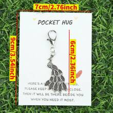 1 件/2 件复古金属孔雀钥匙扣，配有“POCKET HUG”陪伴卡，精致的复古设计，非常适合鼓励礼物、友谊礼物、纪念礼物，适合送给朋友和家人，适合用作钥匙扣、包包配件、汽车配件、可爱哥特 Y2k