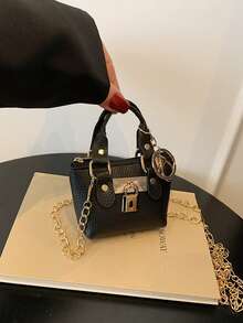 1个新款迷你斜挎包，可爱小众高端PU斜挎包，时尚新款手提包，清新亮丽的颜色，青春少女风格，可斜挎，金属链条，休闲时尚，适合外出，也可作为礼物送给朋友。 - 迷你斜背包 - 查看 5