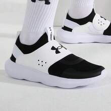 Under Armour Runplay 男士舒适柔软弹性透气轻便运动鞋，适合健身训练和跑步，建议选购大一码。 - 黑與白 - 查看 6