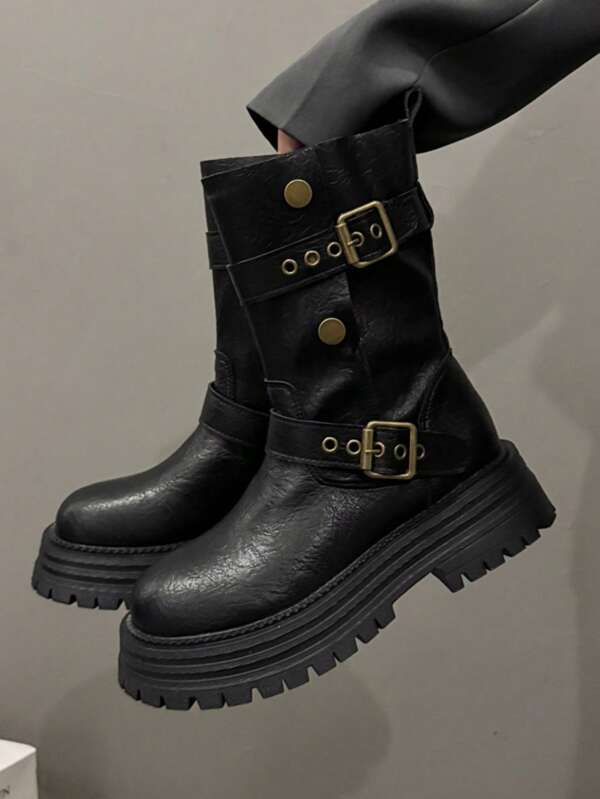 بوت نسائية بطراز بريطاني جديد لعام 2025، بوت كاحل متوسطة بطراز رجعي، بوت قصيرة بنعل سميك باللون الأسود، مناسبة للربيع والخريف