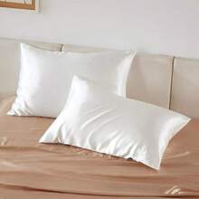 1 Stück Satin Kissenbezug mit Reißverschluss (50x75cm) - Wohnheim Grundausstattung für Mädchen, weiche, knitterfreie Bettzubehör, Gästezimmer Dekoration in Weiß/Schwarz