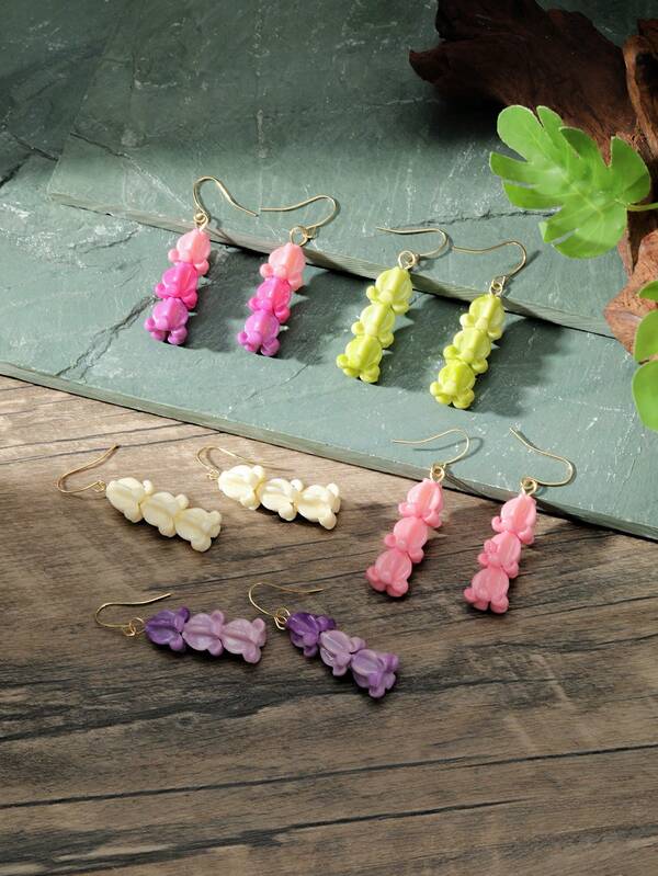 زوج من أقراط الزهور التاج الراتنجية البوهيمية الجديدة، مناسبة للارتداء اليومي وارتداء الشاطئ