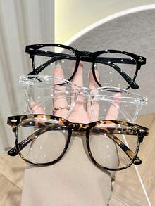 一副经典简约透明眼镜，黑色全框，适合日常生活、办公、阅读、驾驶、使用智能手机等各种场合。 - 純色 - 查看 6