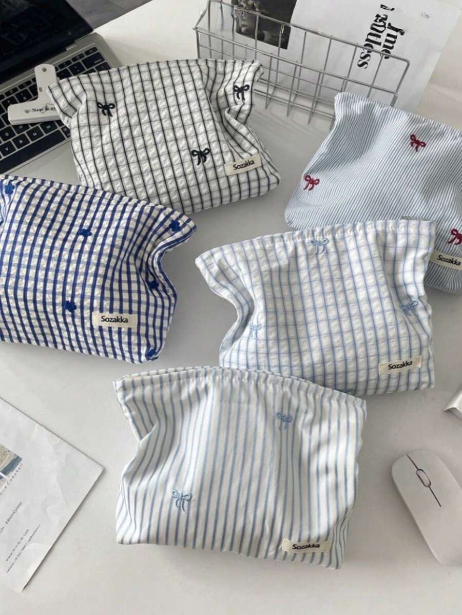 1pc Delicate Lace Floral Lightweight Makeup Bag, Large Capacity Portable Skincare Products Storage Pouch, Travel Organizer Cosmetic Bag,Christmas Gifts,Pouch,Travel,Gifts For Women Travel Essential,Pouch,Clutch / Small Handbag, Makeup Organizer,Makeup Organize,Pouch,Brush Holder,Mini Pouch,Large Capacity Pouch,Gifts For Women,Christmas Gifts,Gift Ideas For Women - Multicolor - View 1