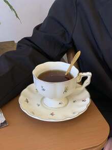 Zestaw 1 filiżanki do kawy i spodka z francuskim złotym rantem i kwiatowym wzorem, zabytkowa, ekskluzywna filiżanka do kawy z płatkami, ekskluzywny kubek deserowy, kubek na mleko śniadaniowe, talerzyk na przekąski, odpowiedni do domu, restauracji, kawiarni, cukierni, prezentu dla przyjaciół, zastawy stołowej, imprezy - Wielokolorowe - Zobacz 6