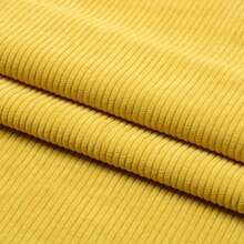 Una pieza de tela de pana de varios tamaños se puede usar para ropa, sombreros, fundas de almohada, sábanas, fundas de sofá, textiles para el hogar, productos para mascotas y otras telas DIY