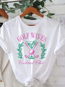 Mujer Camiseta de mujer México Envío Tela transpirable de alta calidad  Estampado de  Lavado a máquina Fresco Deportes Cuello redondo Casual Manga corta Versátil Nueva Era  Lavable a máquina, top casual de cuello redondo de deportes de trabajo estudiantil, moda cómoda y moderna |vestidos de mujer verano almacen localCamisa de algodón blanco con el logotipo "GOLF WIVES Cocktail Club" que combina el deporte del golf con la elegancia del cóctel, perfecta para las esposas amantes del golf y el estilo - Blanco - Ver 1
