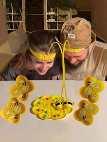 Bee-Shaped Party Activity Toys, Fun Interactive Toys For Teenagers, Suitable For Family Gatherings Or Friends' Parties, Cute Yellow Bee Group Games, Christmas And Halloween Party Toys, Multiplayer Online Educational Toys, School Prizes.
