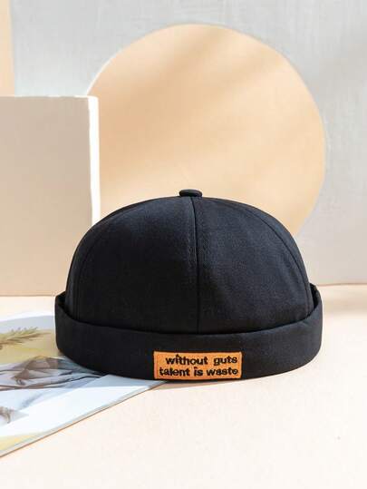 1 件纯色标语报童帽，适合日常佩戴