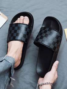 Men's Shoes, Men's Checkered Home Casual Slippers, Breathable And Durable, Suitable For Bathrooms, Beaches, And Home Wear